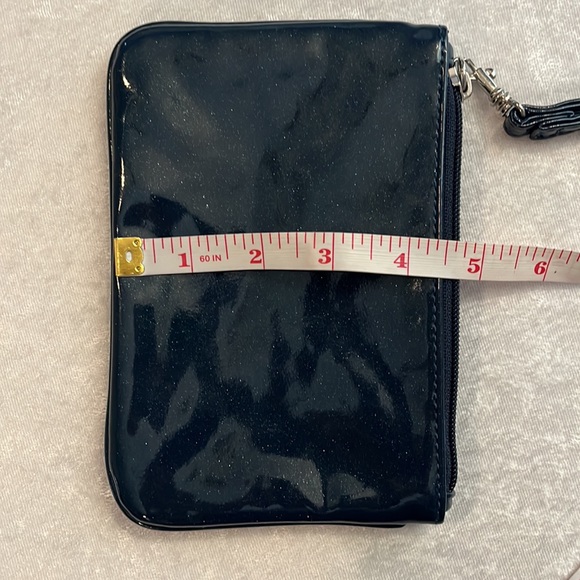 Express Wristlet - Picture 5 of 5